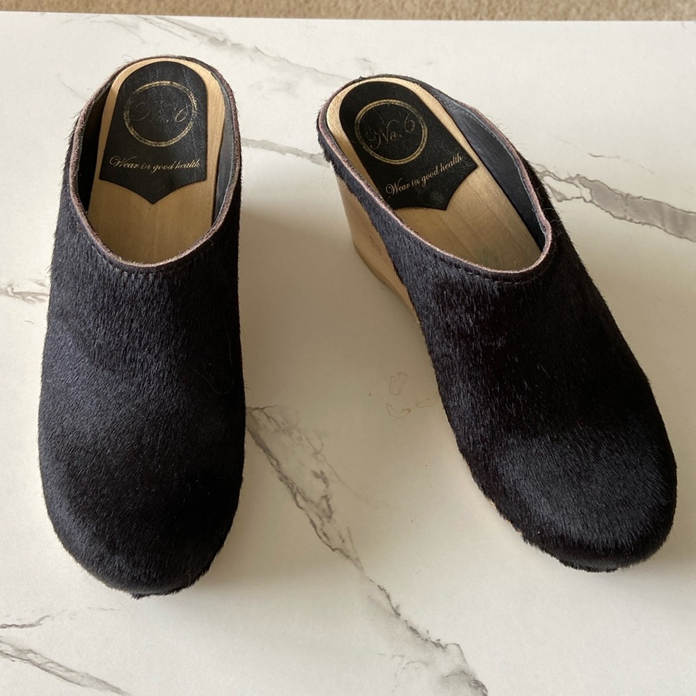 No. 6 old school  clogs size 7.5 or 38. Hair on hide